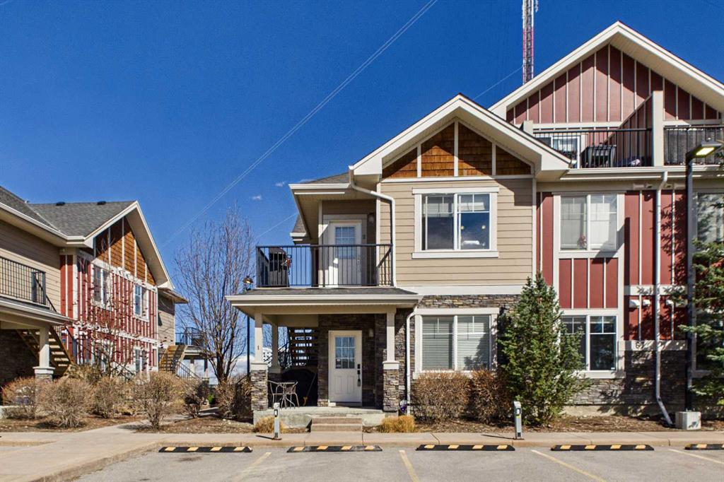 Picture of 1, 67 West Coach Manor SW, Calgary Real Estate Listing