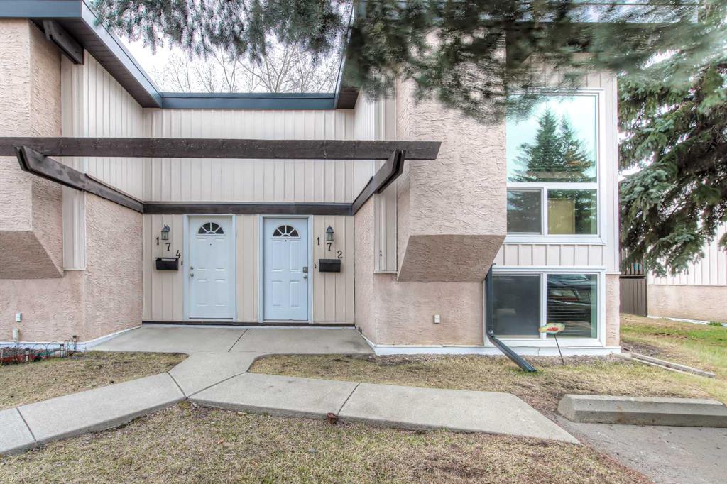 Picture of 172 Oaktree Lane SW, Calgary Real Estate Listing