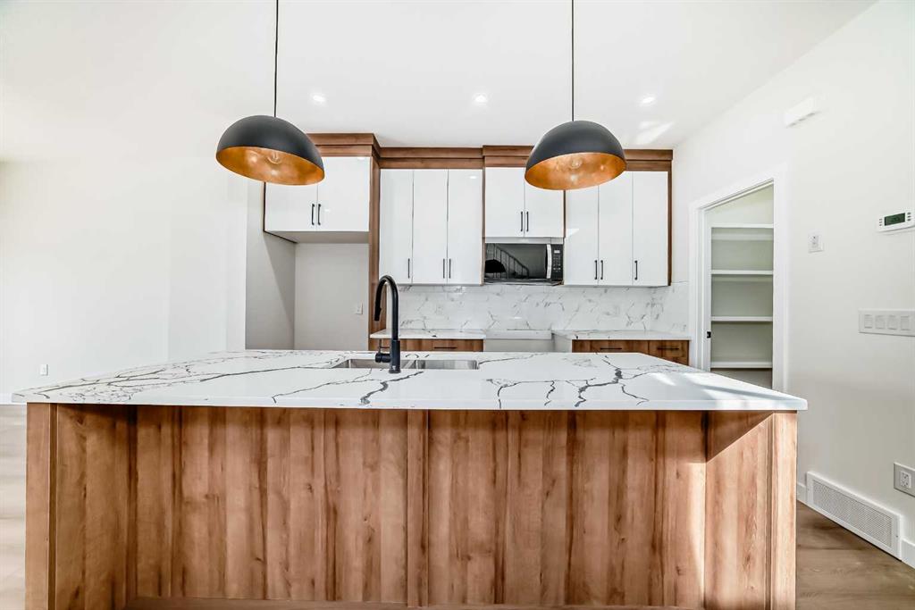 Picture of 109 Baysprings Gardens SW, Airdrie Real Estate Listing
