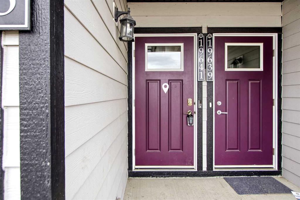 Picture of 19641 48 Street SE, Calgary Real Estate Listing