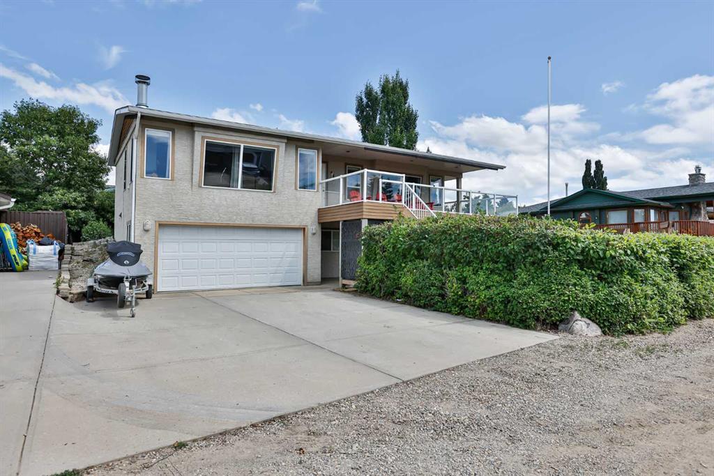 Picture of 645 Lakeside Drive , Rural Vulcan County Real Estate Listing