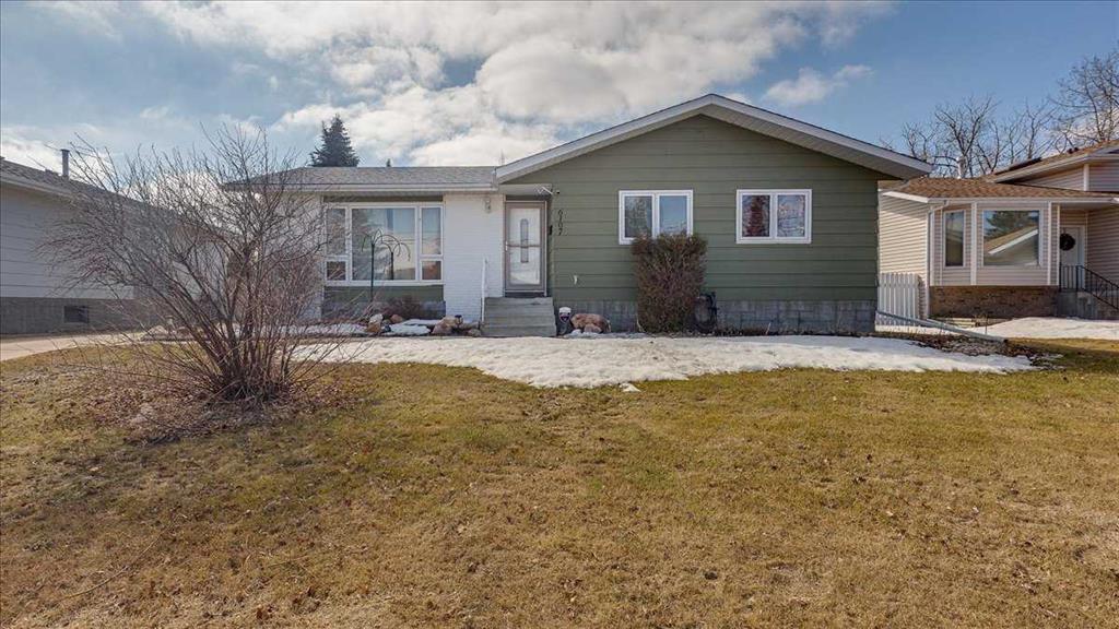 Picture of 6107 57 Avenue , Ponoka Real Estate Listing