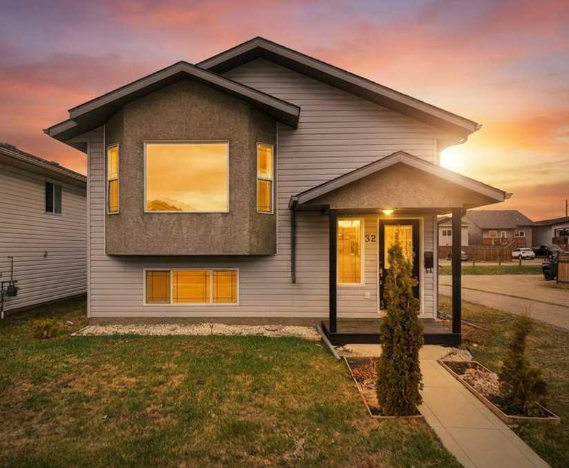 Picture of 32 Hunter Road , Sylvan Lake Real Estate Listing