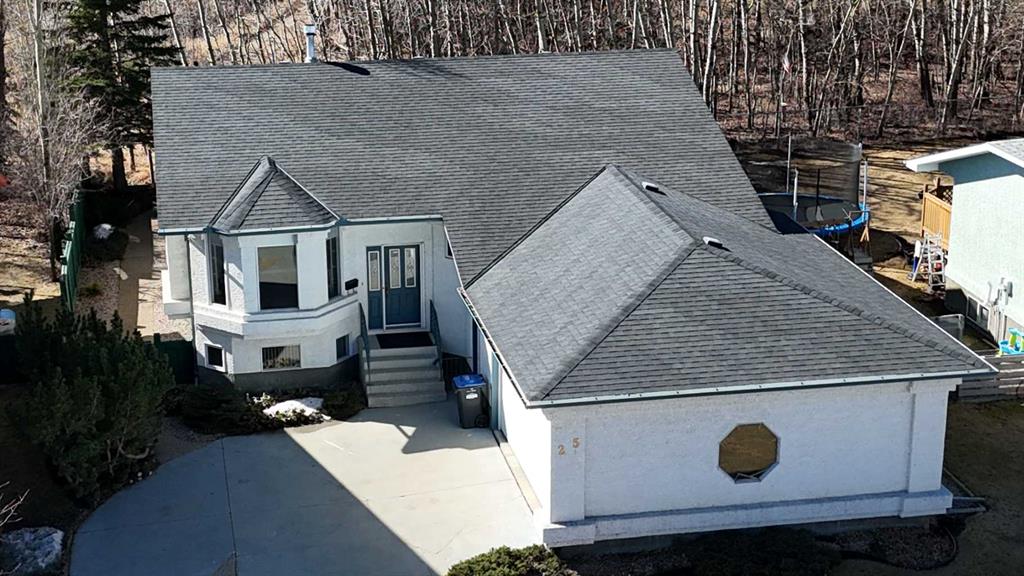 Picture of 25 Willow Springs Crescent , Sylvan Lake Real Estate Listing