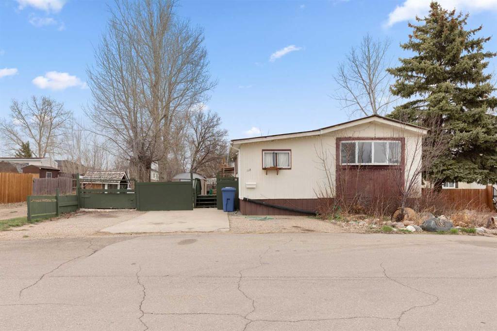 Picture of 109, 4000 13 Avenue SE, Medicine Hat Real Estate Listing