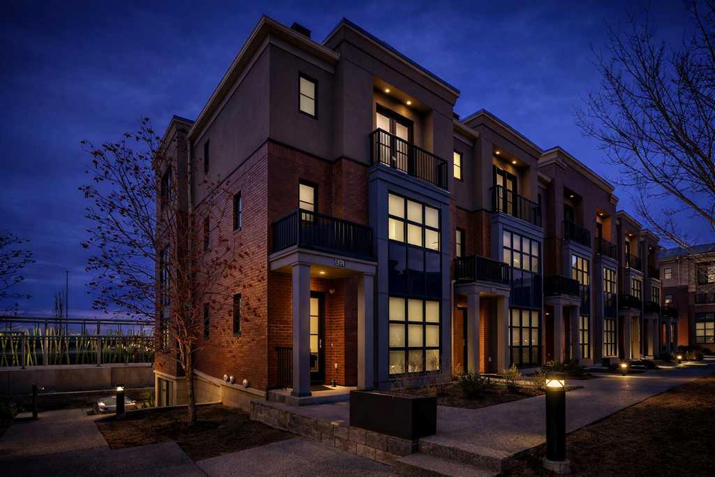 Picture of 701 Aspen Meadows Hill SW, Calgary Real Estate Listing