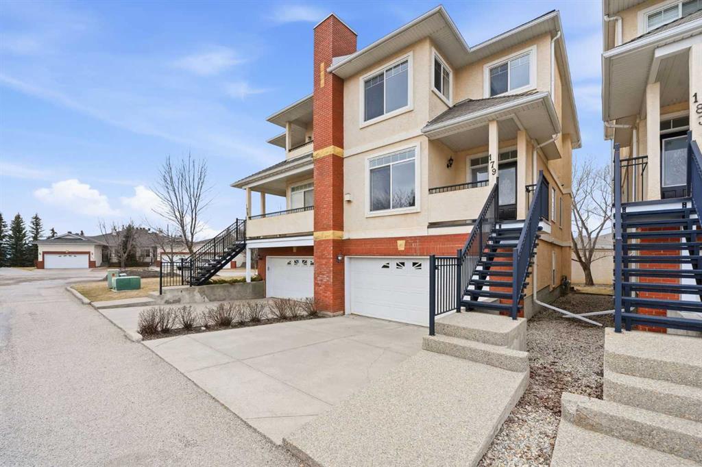 Picture of 179 Sierra Morena Landing SW, Calgary Real Estate Listing