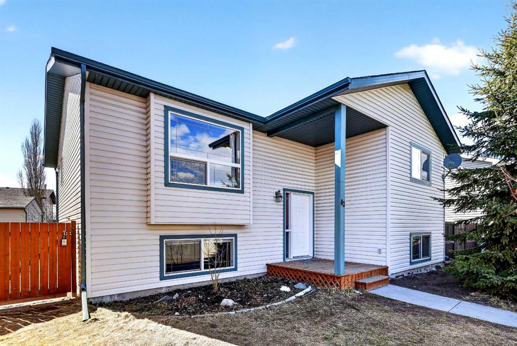 Picture of 42 Strathford Close , Strathmore Real Estate Listing