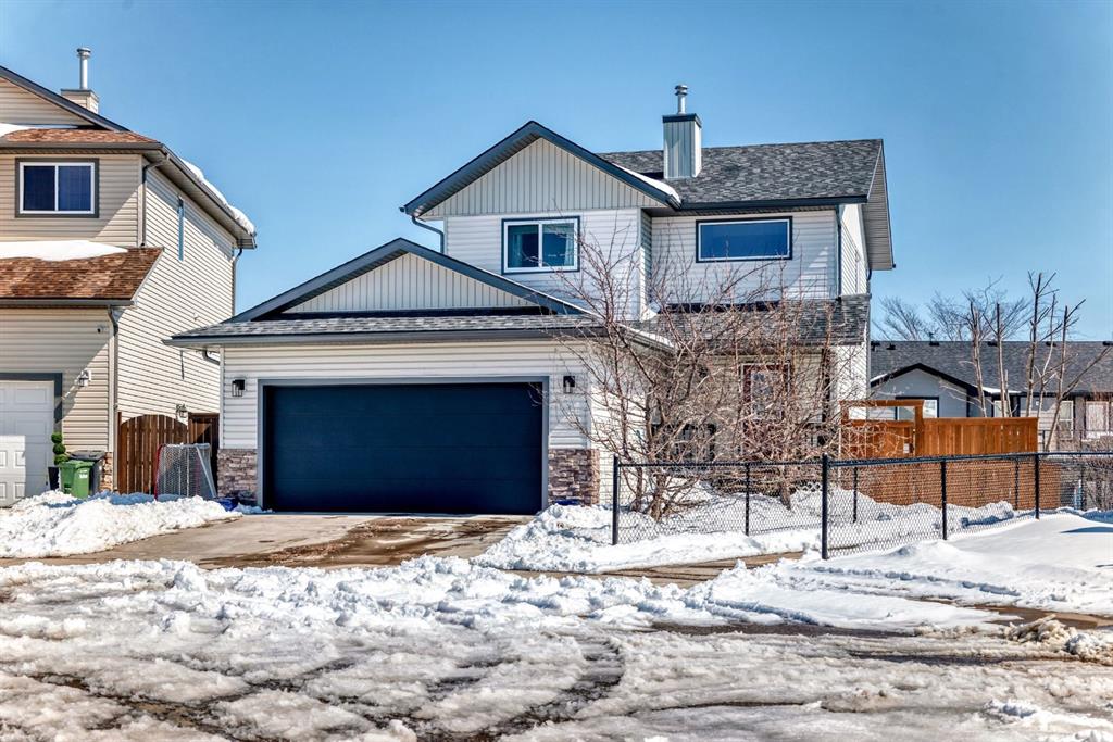 Picture of 220 Hillcrest Court , Strathmore Real Estate Listing