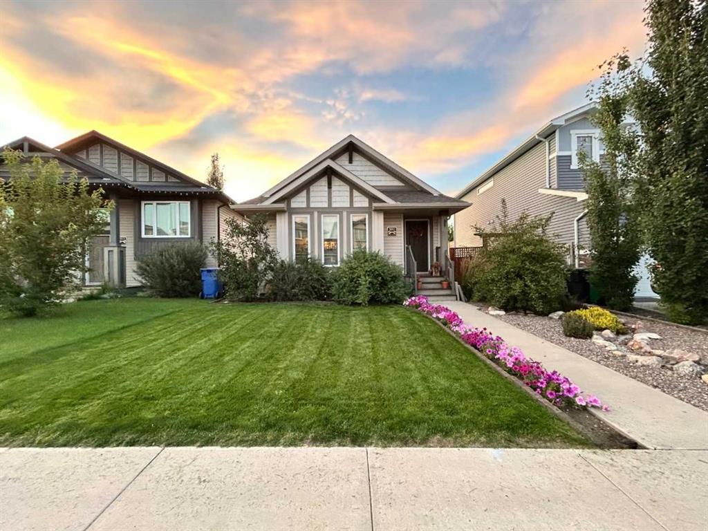 Picture of 389 Moonlight Way W, Lethbridge Real Estate Listing