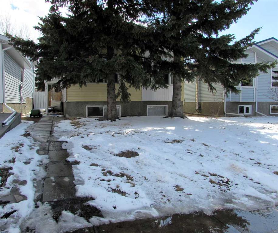 Picture of 65 Roberts Crescent , Red Deer Real Estate Listing