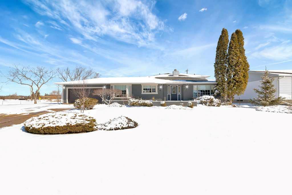 Picture of 810 10 Avenue , Wainwright Real Estate Listing