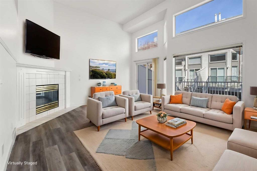 Picture of 52 Kingsland Court SW, Calgary Real Estate Listing