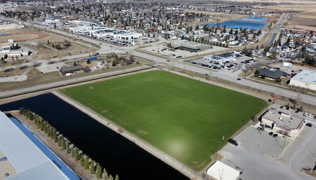 Picture of 1501 12 Avenue SE, High River Real Estate Listing