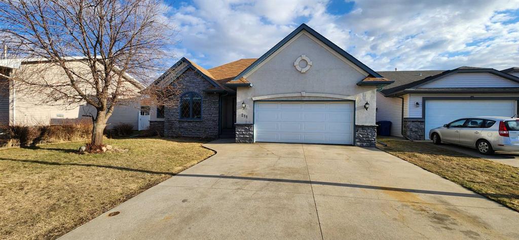 Picture of 211 200 Carriage Lane Place , Carstairs Real Estate Listing