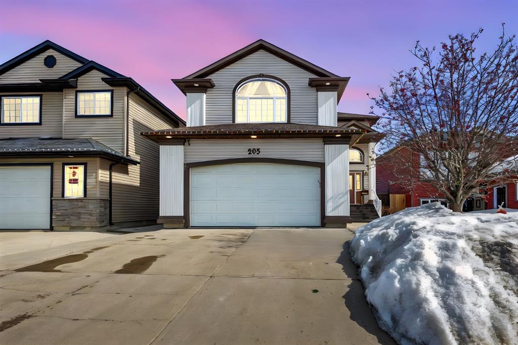 Picture of 295 Rattlepan Creek Crescent , Fort McMurray Real Estate Listing
