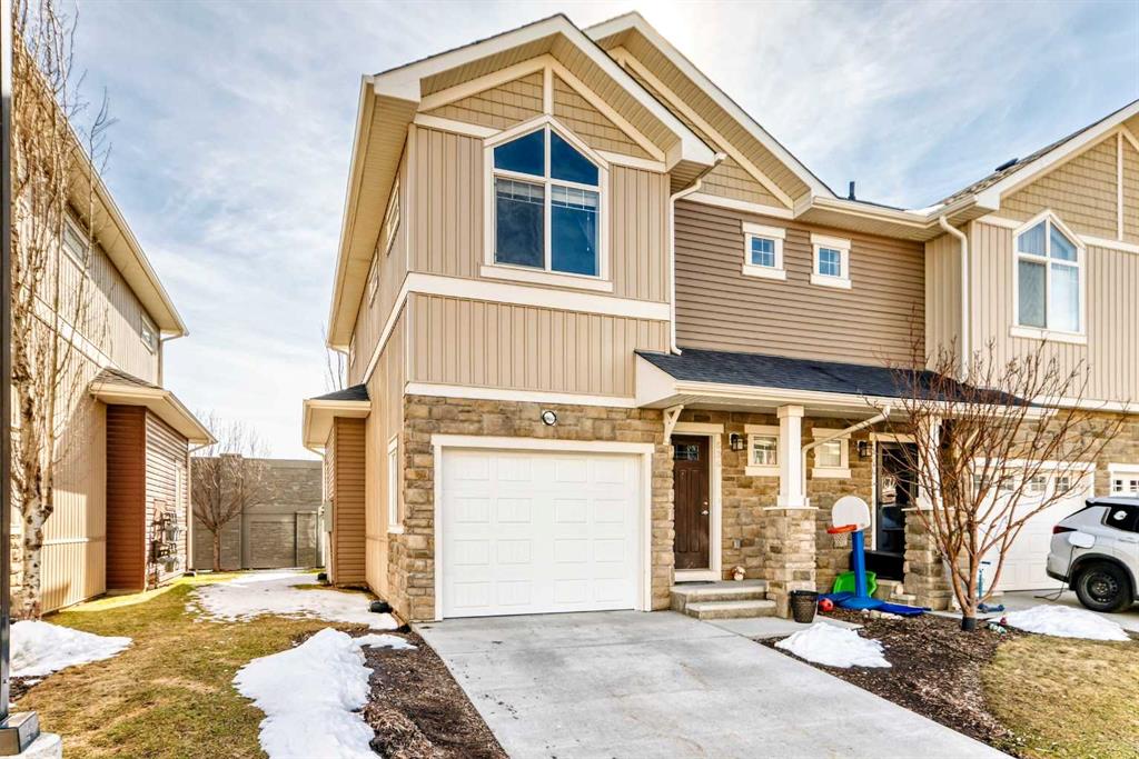 Picture of 636 Skyview Ranch Grove NE, Calgary Real Estate Listing