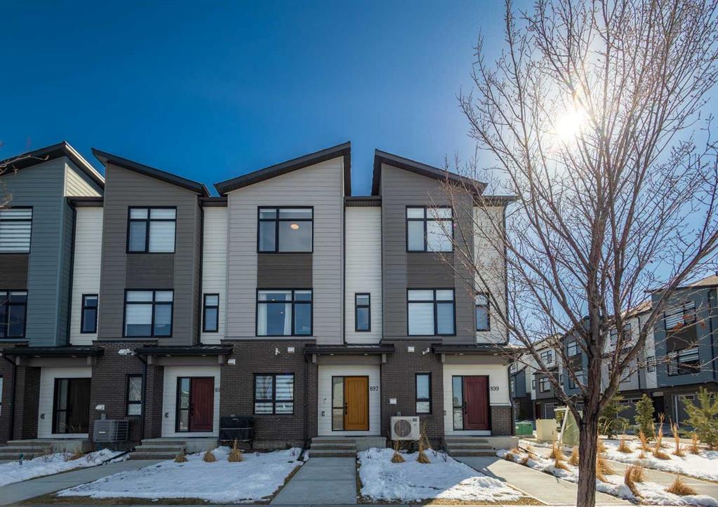 Picture of 897 Mahogany Boulevard SE, Calgary Real Estate Listing