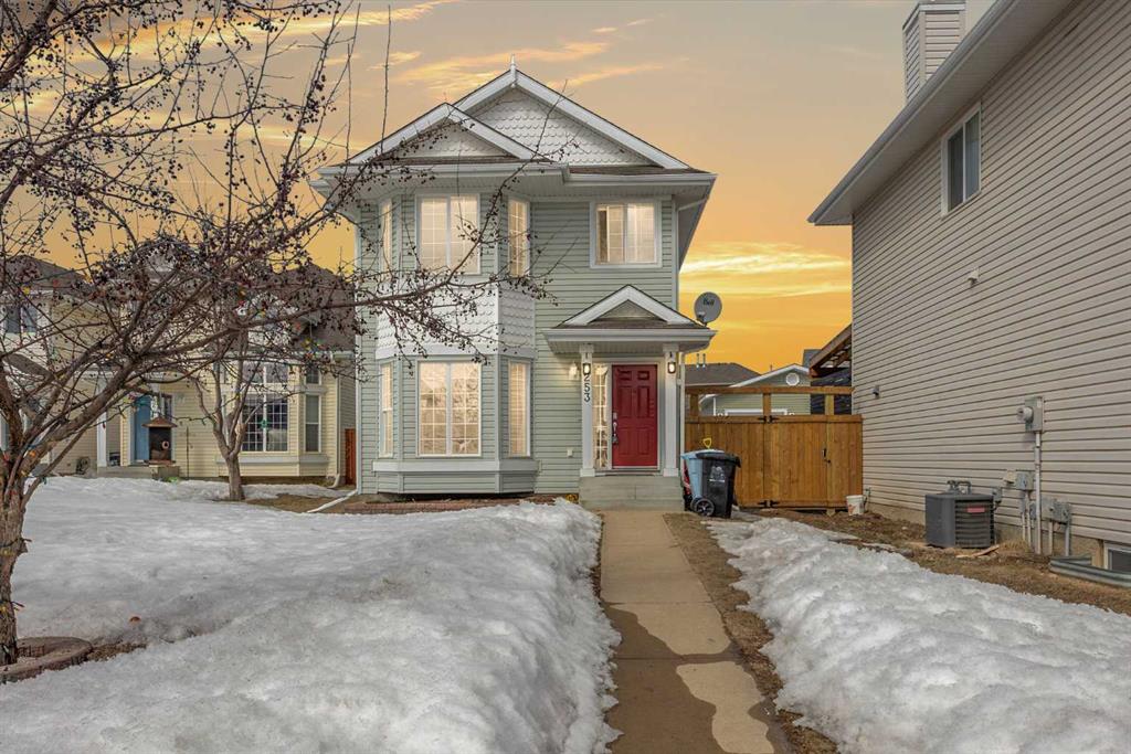 Picture of 253 Pickles Crescent , Fort McMurray Real Estate Listing