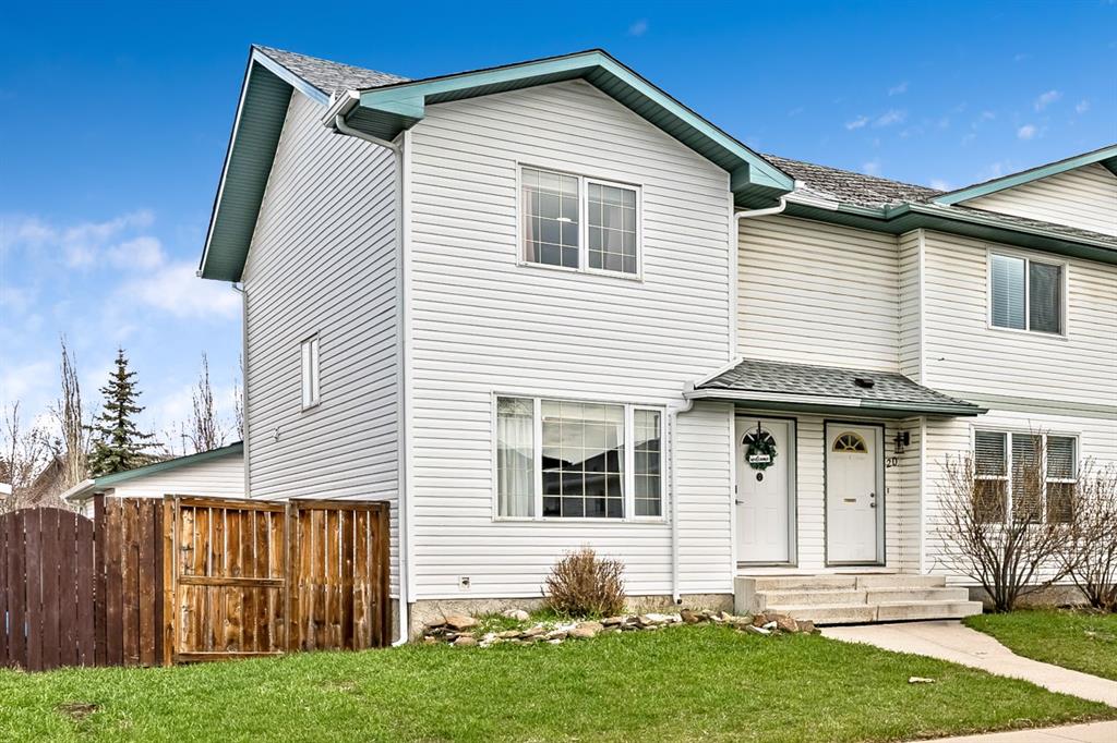Picture of 18 Green Meadow Crescent , Strathmore Real Estate Listing