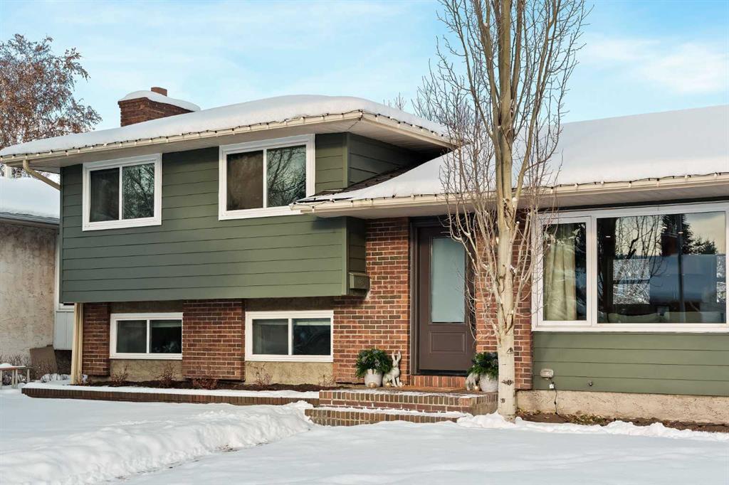 Picture of 212 Vantage Place NW, Calgary Real Estate Listing