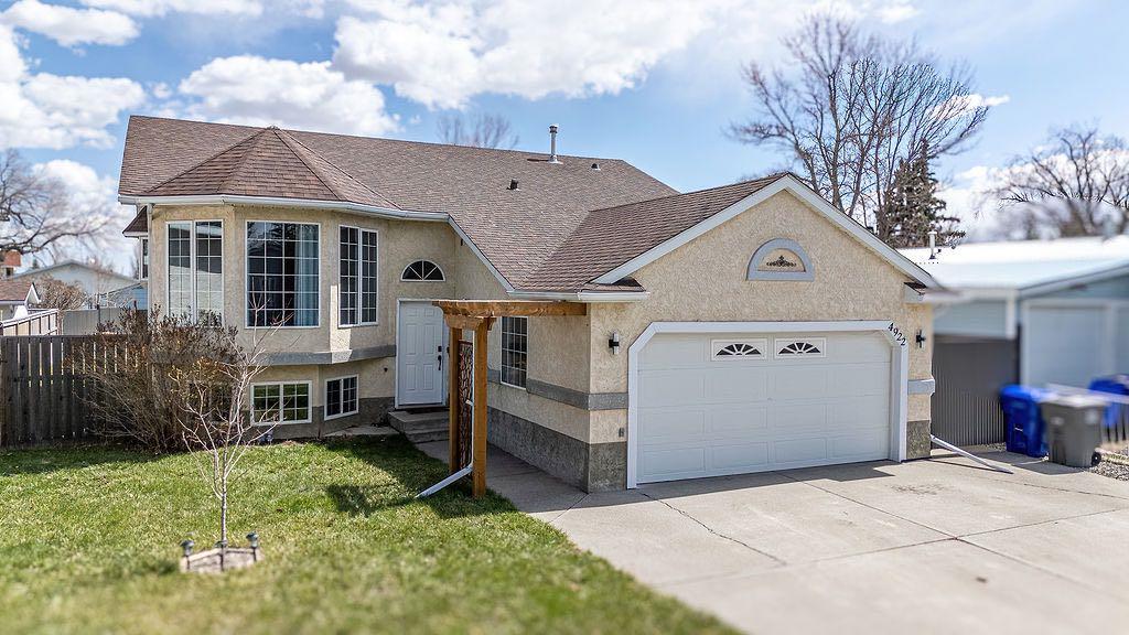 Picture of 4922 5 Street W, Claresholm Real Estate Listing