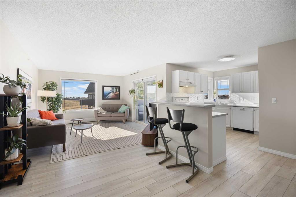 Picture of 1301, 1301 Tuscarora Manor NW, Calgary Real Estate Listing