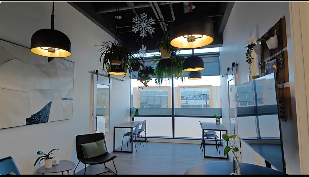 Picture of 12 Royal Vista Way NW, Calgary Real Estate Listing