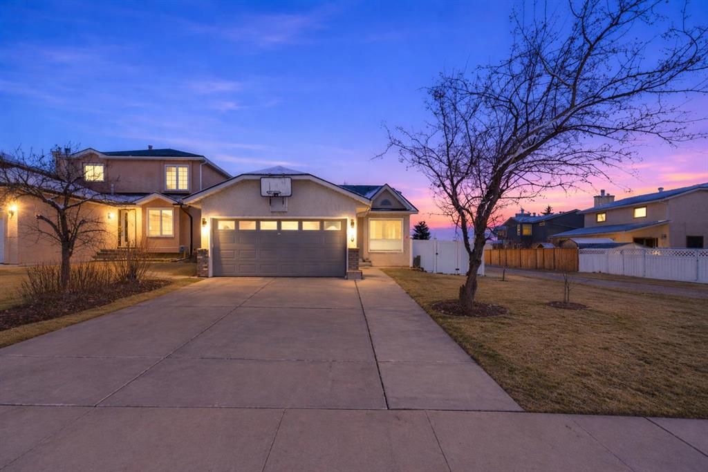 Picture of 20 Applewood Way SE, Calgary Real Estate Listing