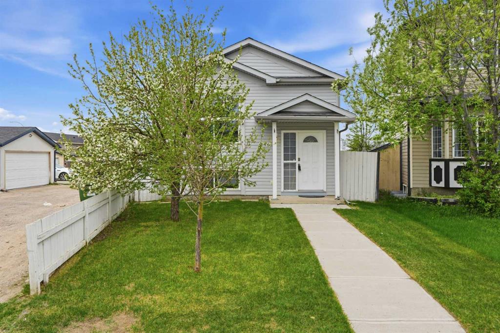 Picture of 246 Martinvalley Mews NE, Calgary Real Estate Listing