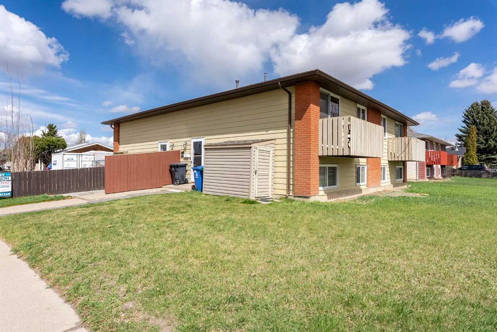 Picture of 1, 29 Meadowlark Boulevard N, Lethbridge Real Estate Listing