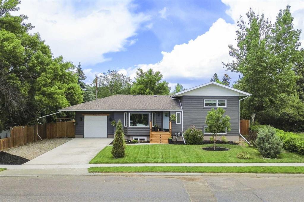 Picture of 236 50 Avenue E, Claresholm Real Estate Listing