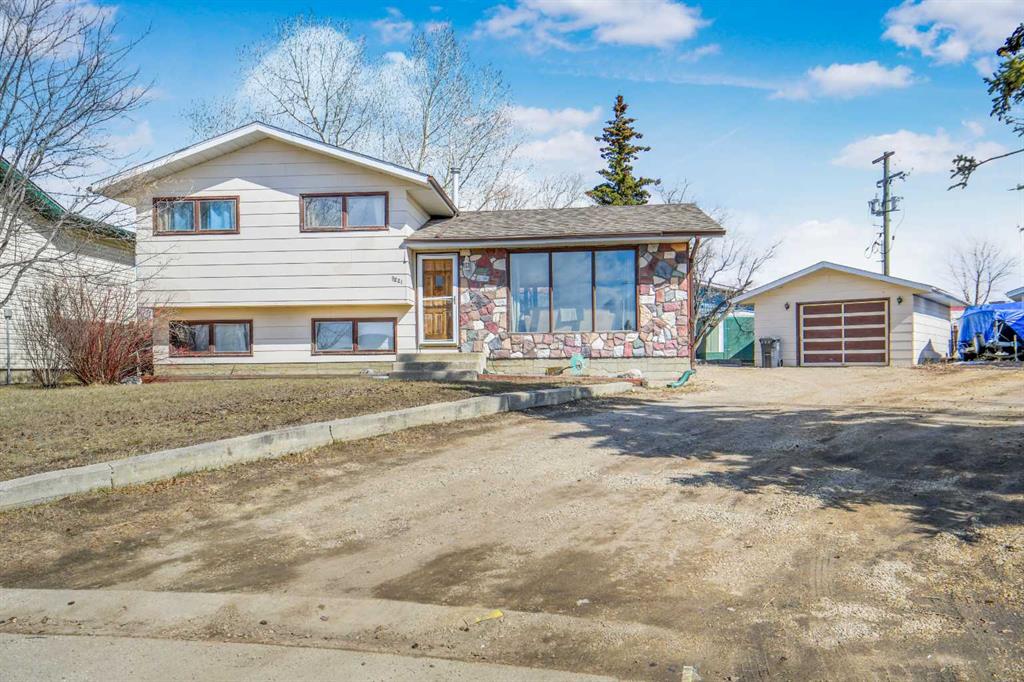 Picture of 9221 101 Avenue , Sexsmith Real Estate Listing
