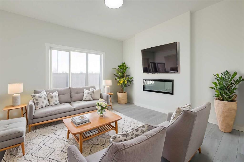 Picture of 182 Sora Way SE, Calgary Real Estate Listing