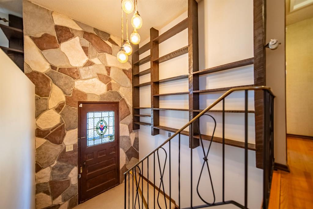 Picture of 3030 31A Street SE, Calgary Real Estate Listing