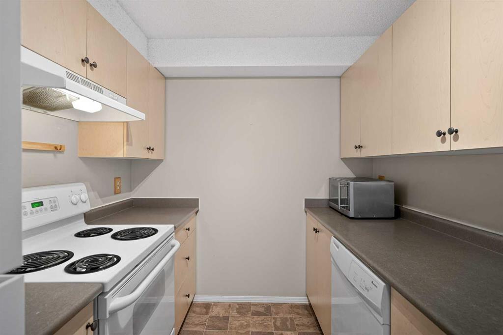 Picture of 3223, 16320 24 Street SW, Calgary Real Estate Listing