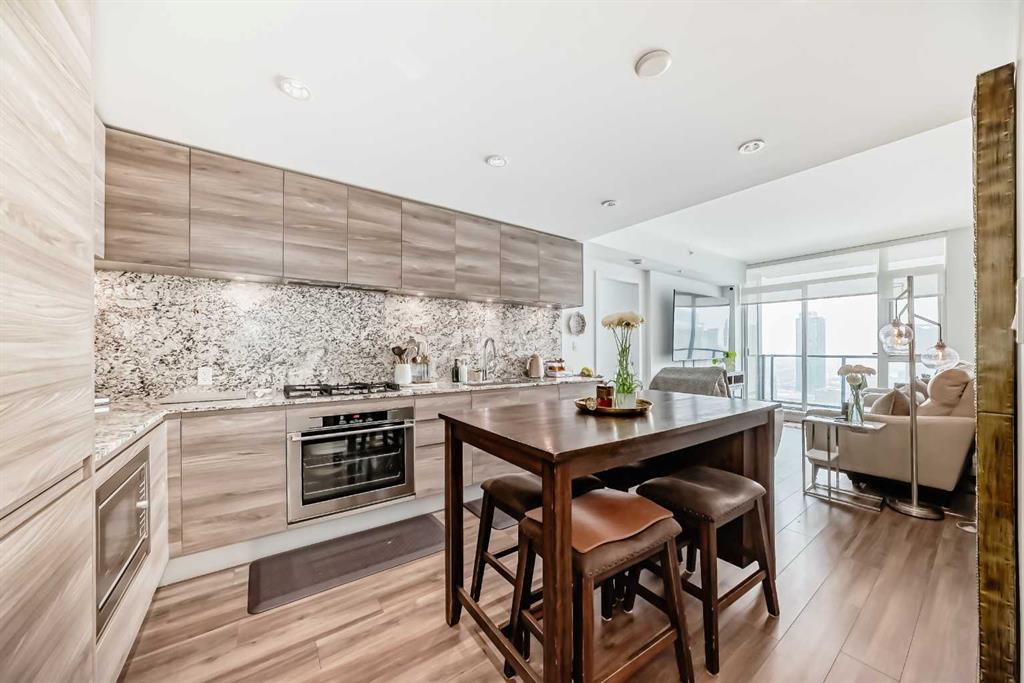 Picture of 2205, 310 12 Avenue SW, Calgary Real Estate Listing