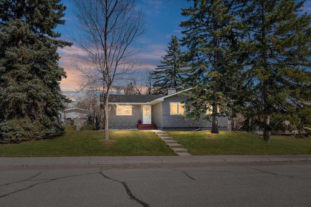 Picture of 20 Brampton Crescent SW, Calgary Real Estate Listing