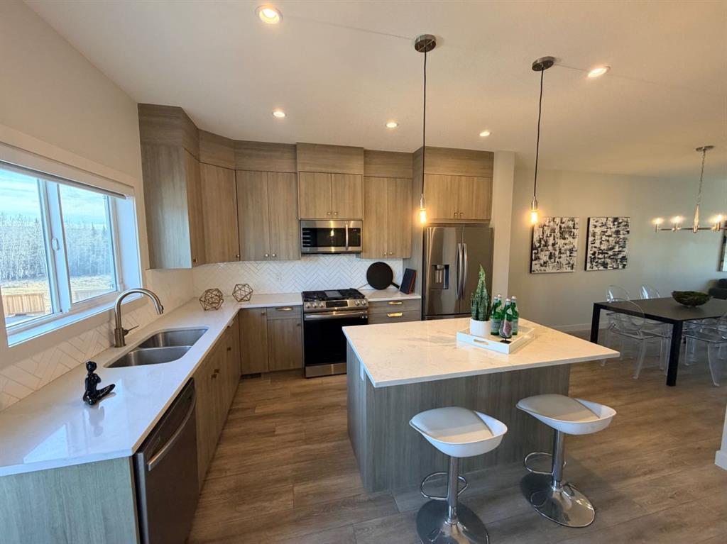 Picture of 224 River Heights Drive , Cochrane Real Estate Listing