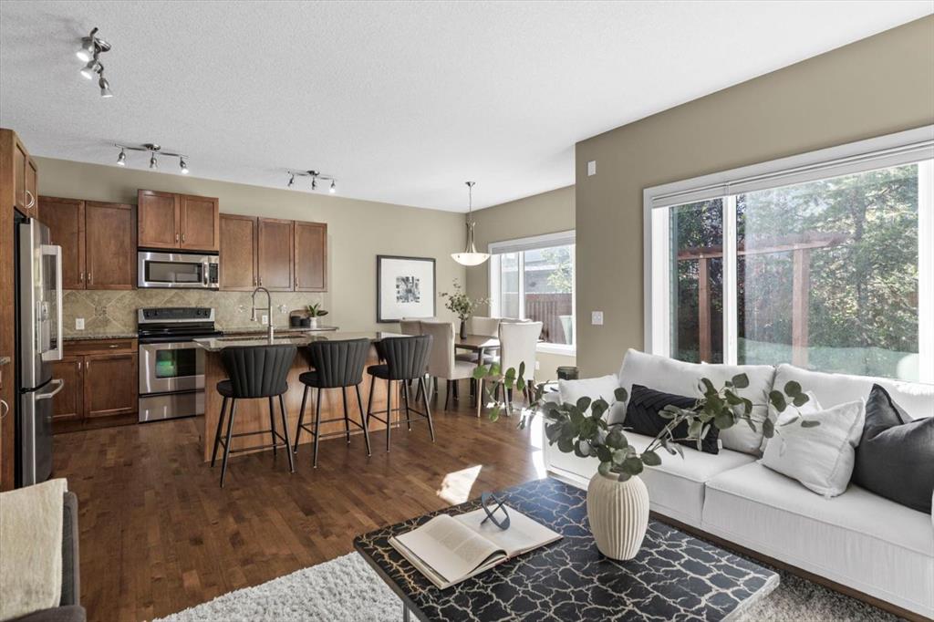 Picture of 133 Sage Valley Close NW, Calgary Real Estate Listing