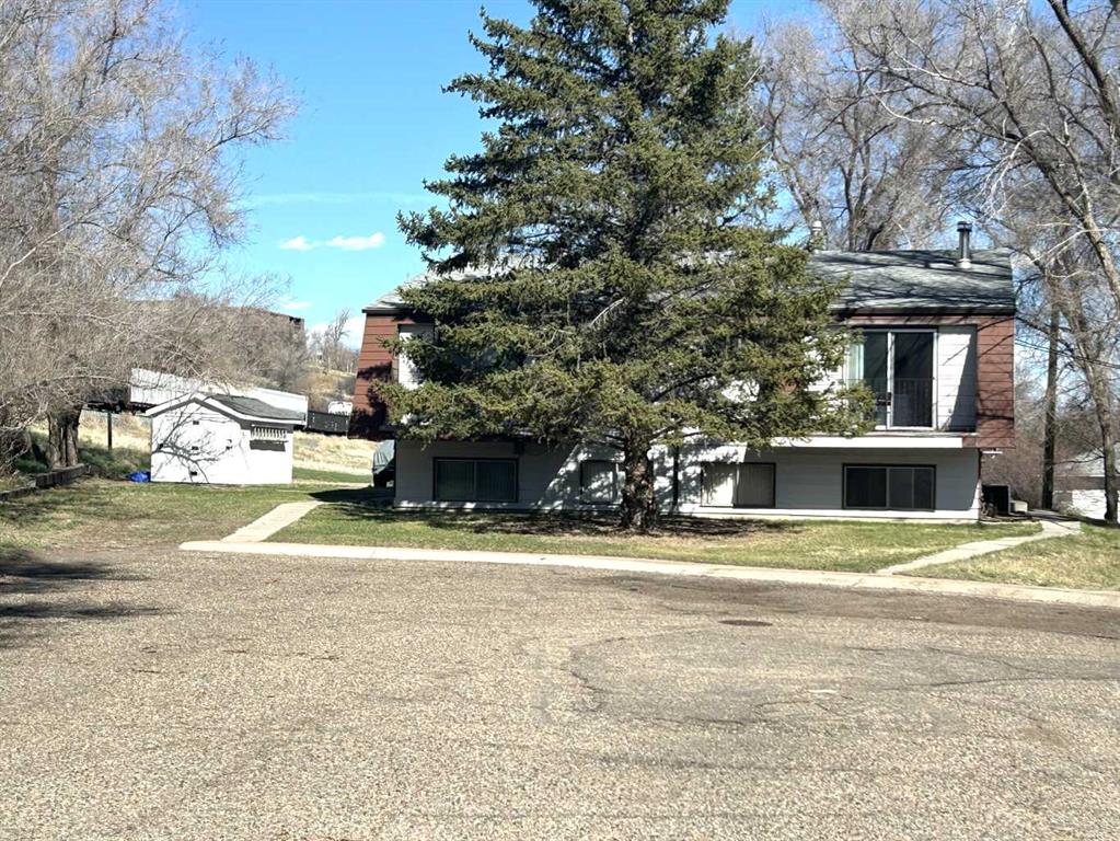Picture of 223 5 Street NW, Medicine Hat Real Estate Listing
