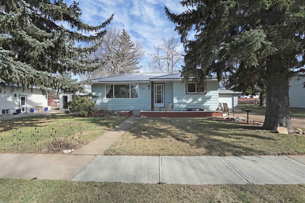 Picture of 215 1 Street E, Duchess Real Estate Listing