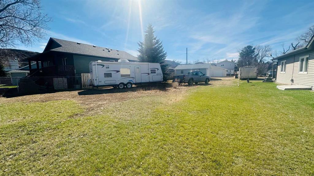 Picture of 103 24 Street NW  , Drumheller Real Estate Listing