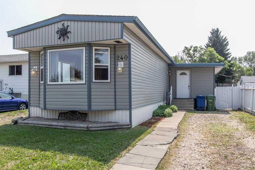 Picture of 240 Big Hill Circle SE, Airdrie Real Estate Listing