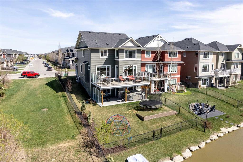 Picture of 87 Baywater Rise SW, Airdrie Real Estate Listing