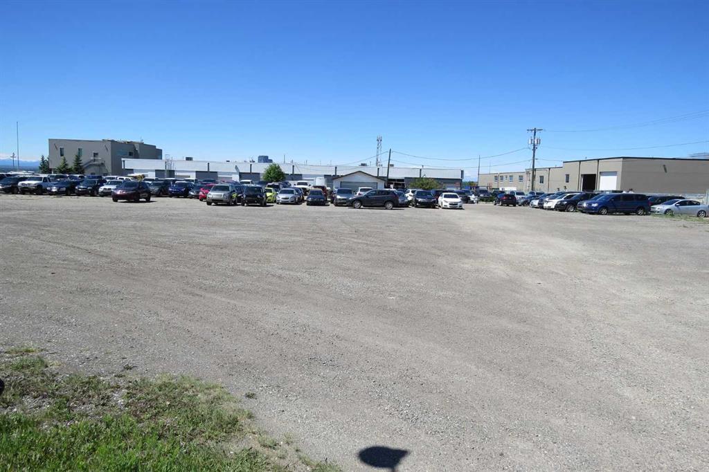 Picture of 315 Moraine Road NE, Calgary Real Estate Listing