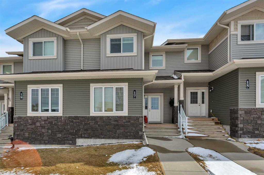 Picture of 17 Crestview Boulevard , Sylvan Lake Real Estate Listing