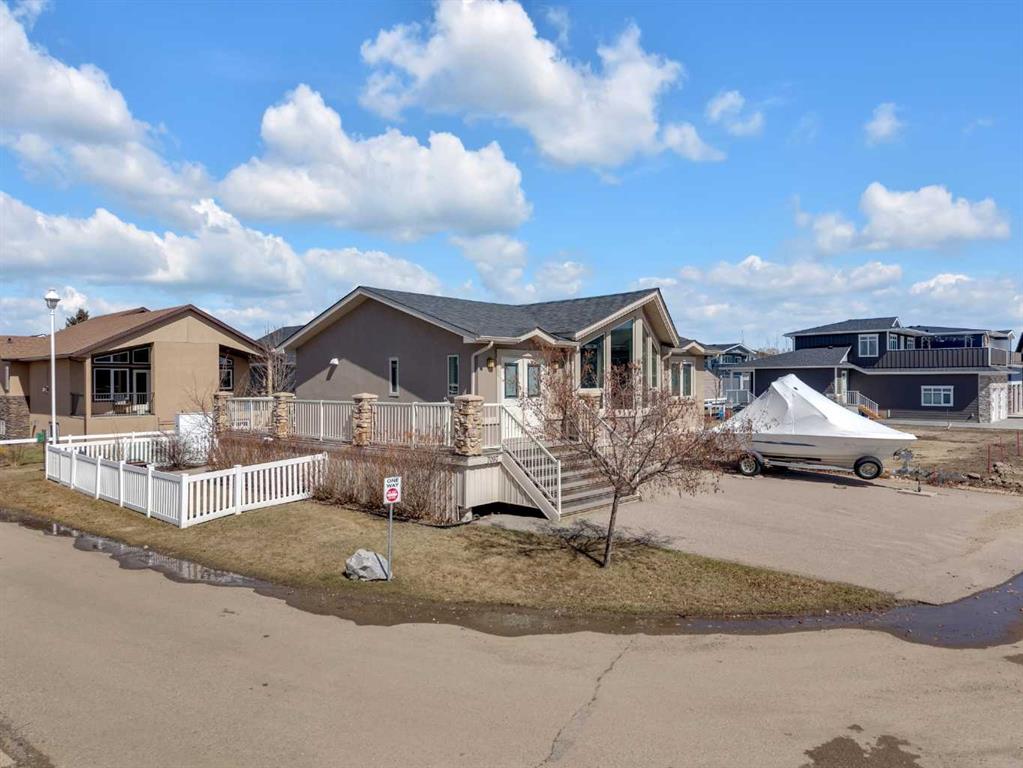 Picture of 7097, 35468 Range Road 30  , Rural Red Deer County Real Estate Listing