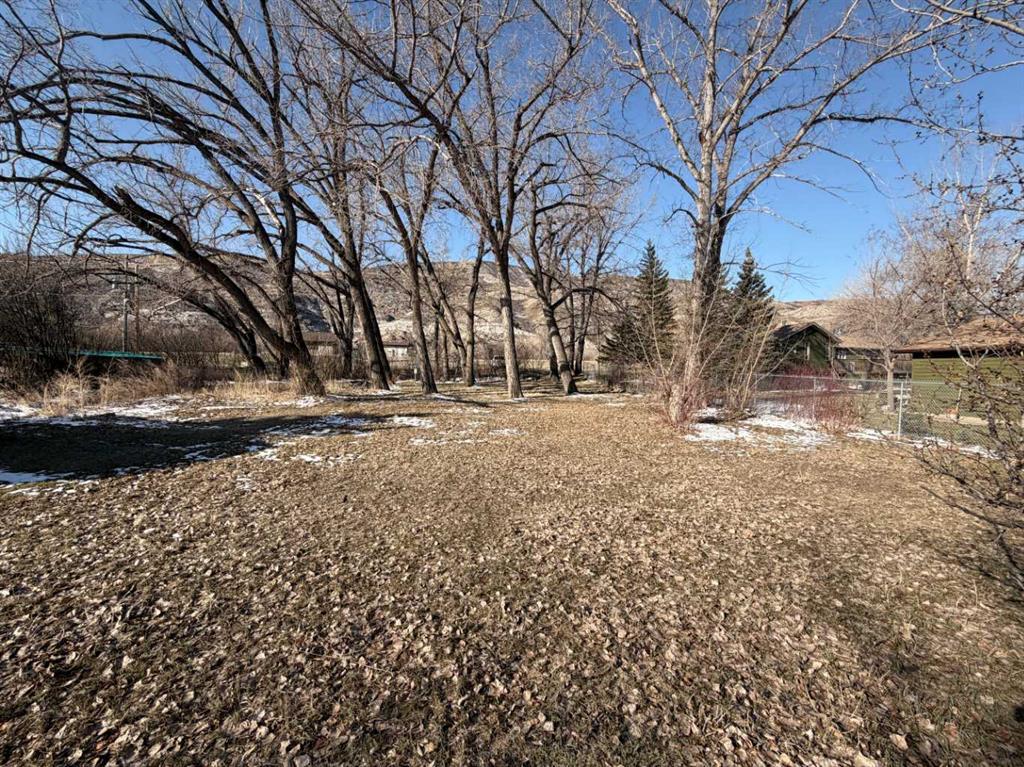 Picture of 424 River Drive  , Drumheller Real Estate Listing