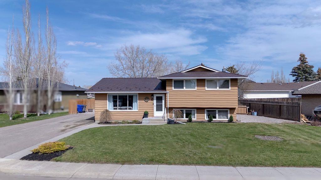 Picture of 47 Willow Road , Claresholm Real Estate Listing